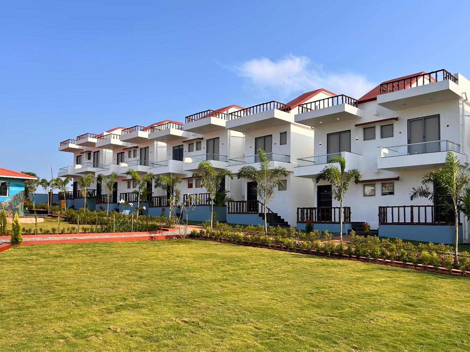 Baywatch Resort Bhogave Beach Vengurla Экстерьер фото